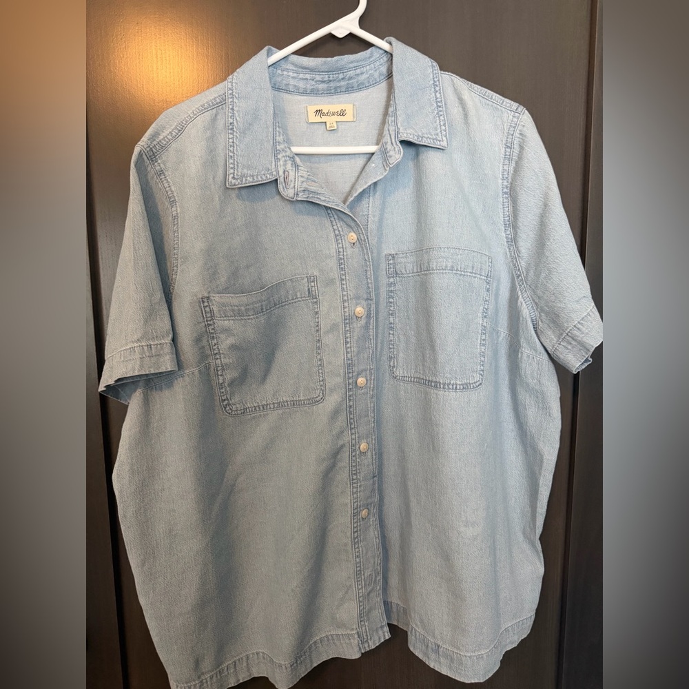 Madewell Light Blue Casual Button Down Shirt